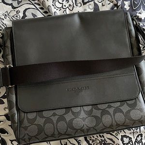 Coach messenger shoulder bag